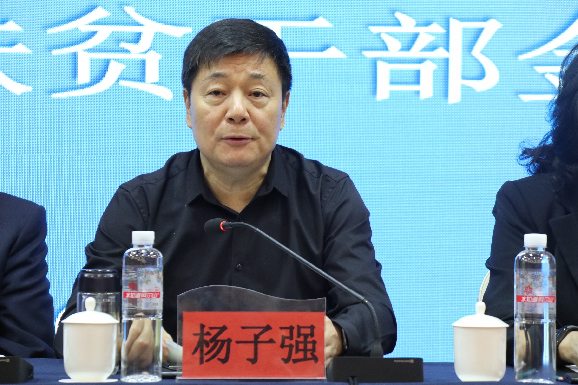 1527741509896877.jpg 1527741509896877.jpg